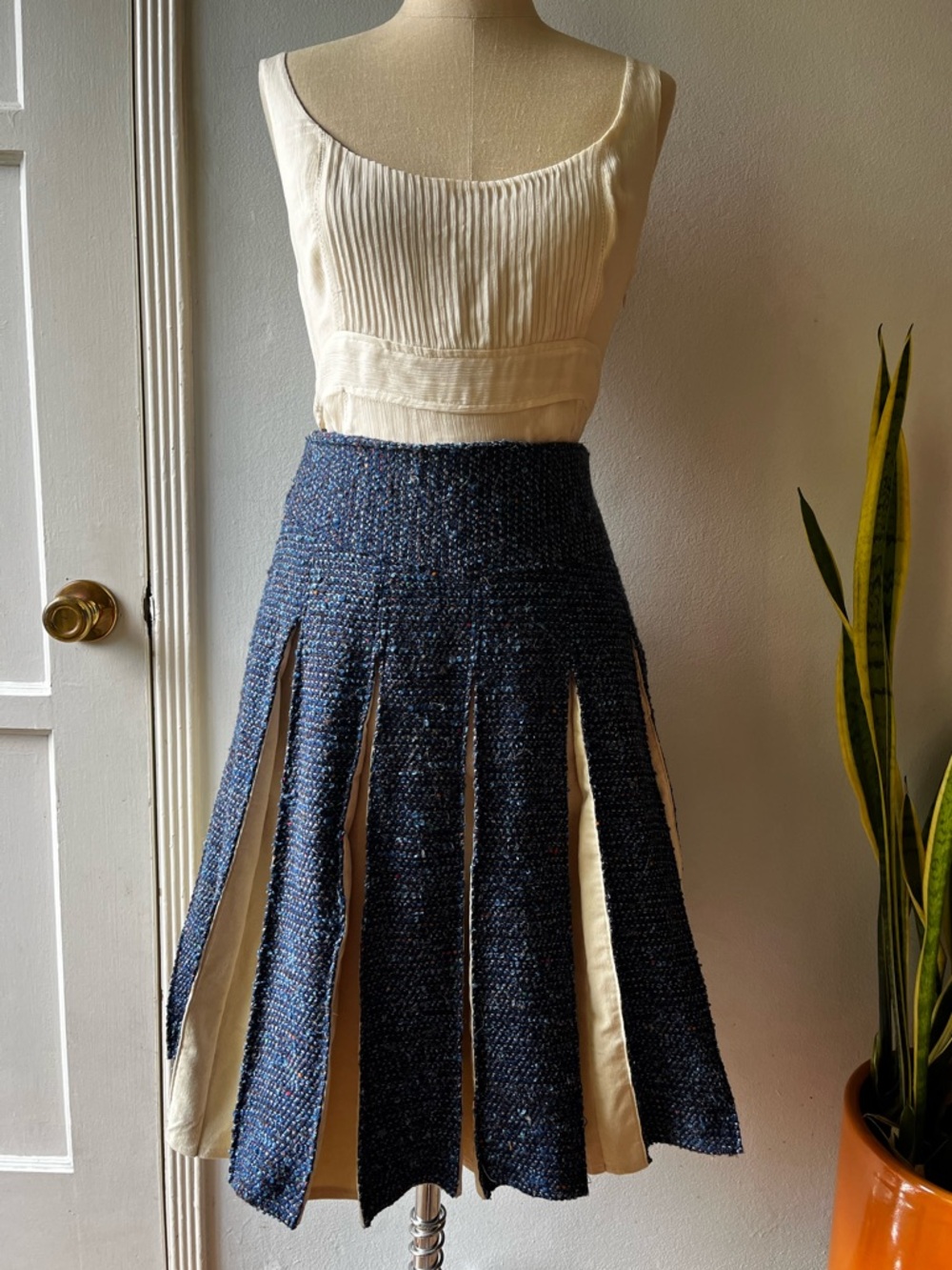 Very• Tweed & Corduroy A-Line Pleated Skirt• Sz 2